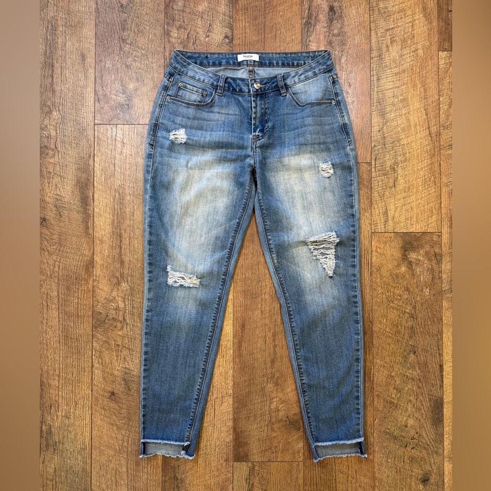 Kensie Women's Skinny Jeans in Distressed Medium Blue